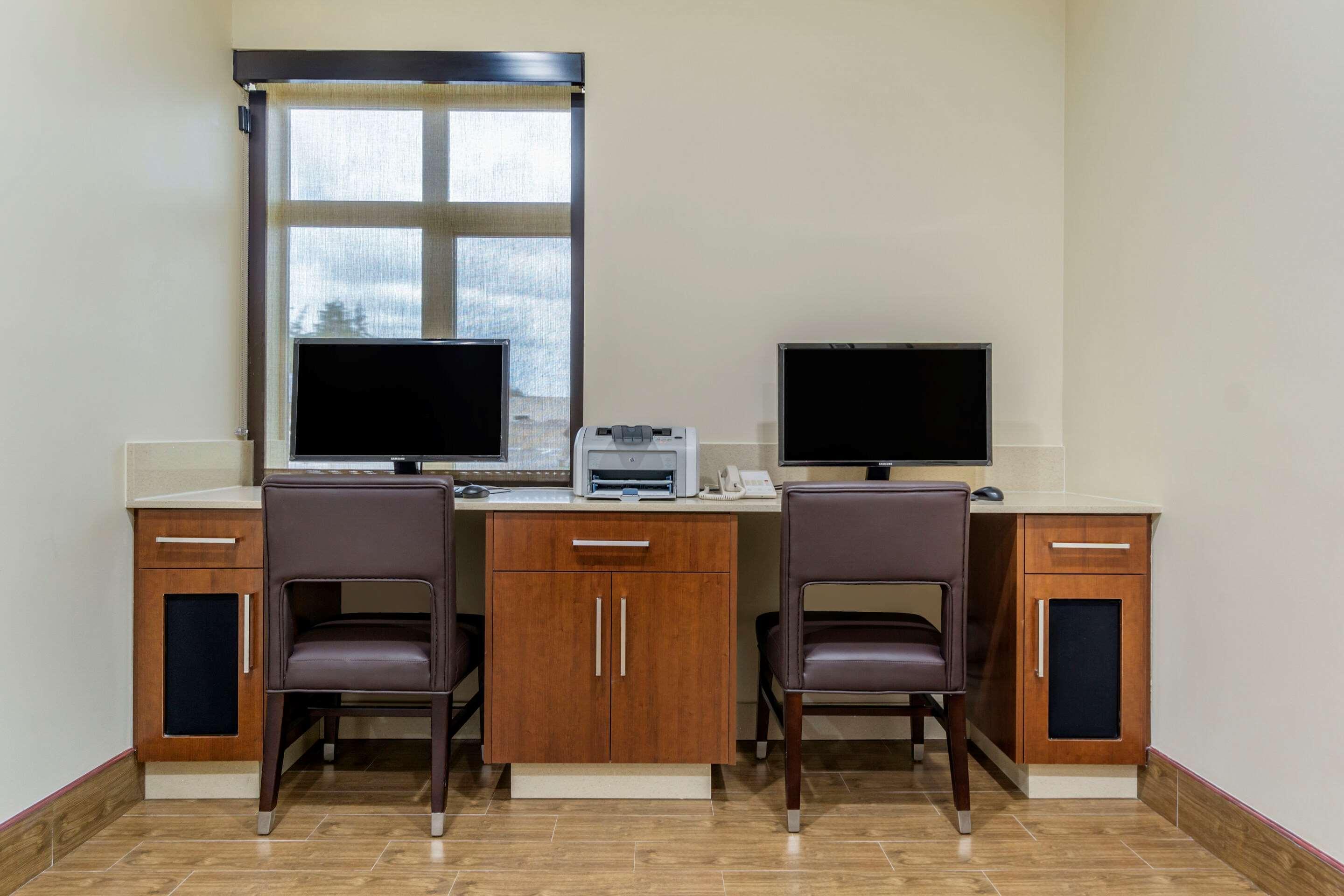 Comfort Inn & Suites Lakewood By Jblm Esterno foto
